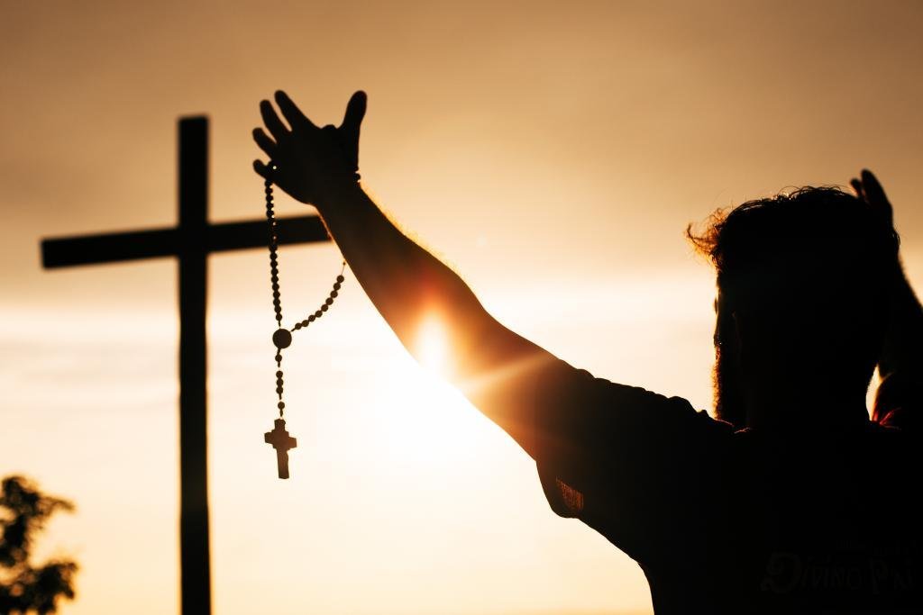 Forma correta de se rezar o terço